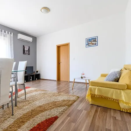 Apartment Anita *