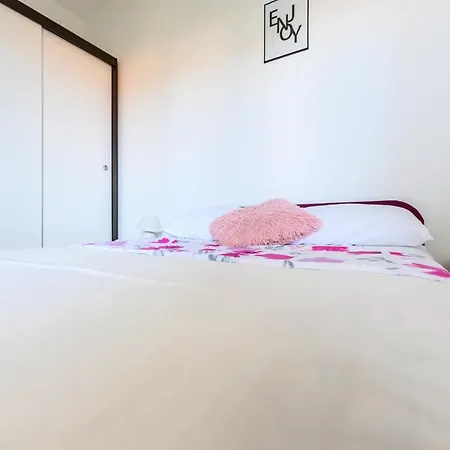 شقة Anita